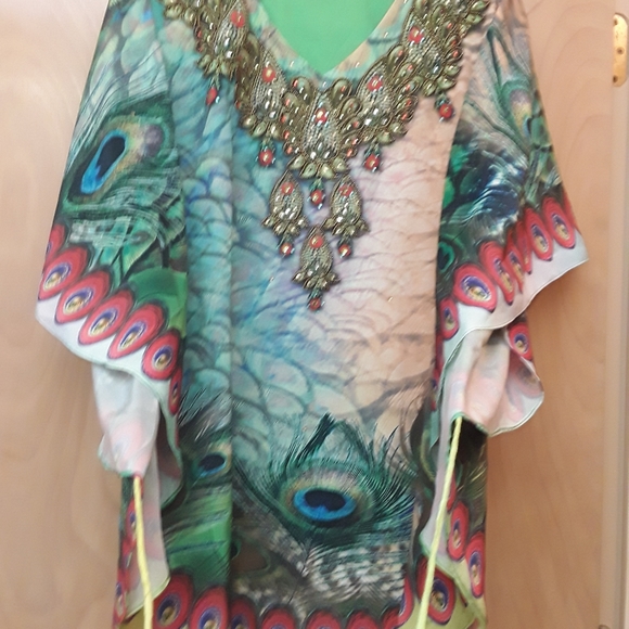 Embroidered Peacock batwing kaftan Kashkha - Picture 9 of 12